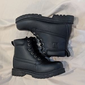 Like new black FILAS❤️❤️❤️